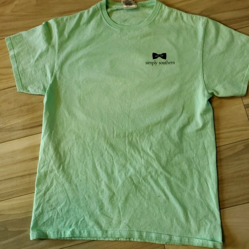 Simply Southern T-Shirt- Giraffe Womens Size M